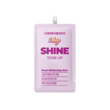 099467  Крем для лица ,выравнивающий тон Artico Blanc 1day SHINE TONE UP 15мл